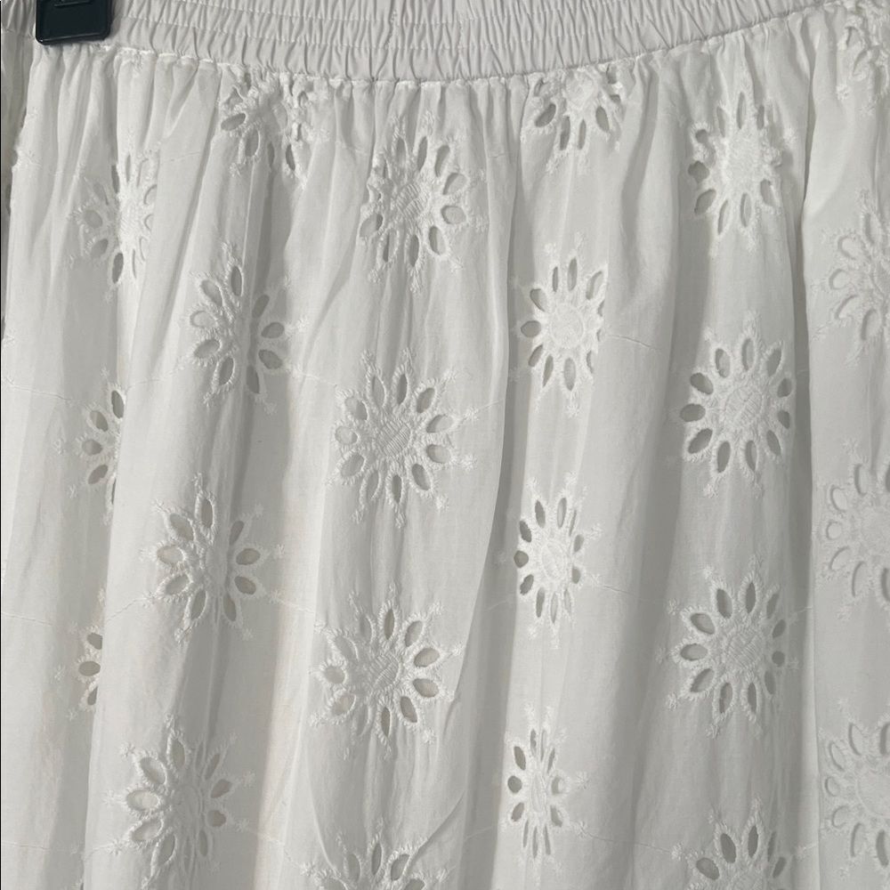 J.Crew Elegant White Eyelet Skirt With Pockets Fully Lined Cotton  in Size S - Picture 3 of 9